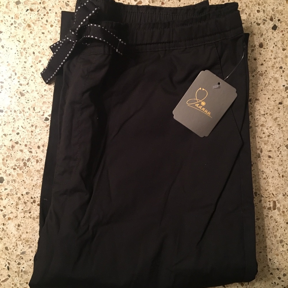 NEW Jaanuu scrub pants